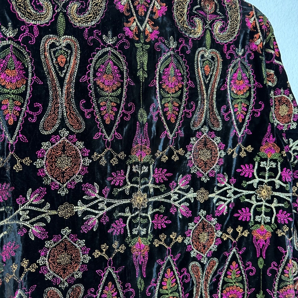Soft Surroundings Black Veranasi Velvet Embroidered Paisley Jacket Womens Medium - Picture 3 of 11